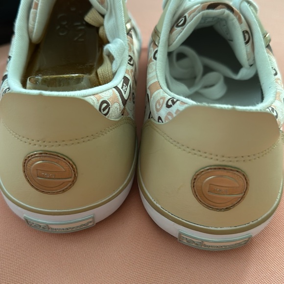 New Red By Marc Ecko Women’s Shoes. Size 8. - Picture 4 of 8